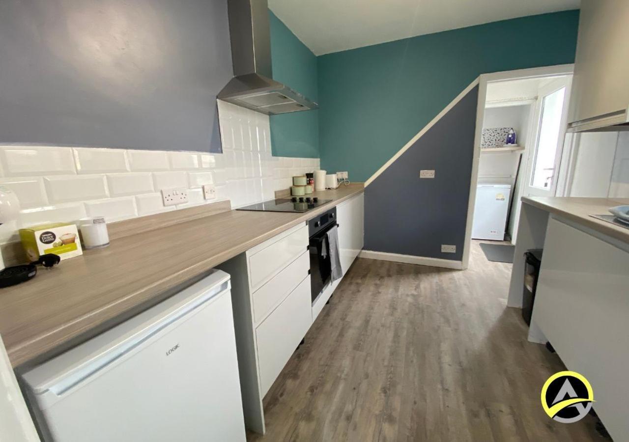 Delightful London Chalet House บรอมลีย์ ภายนอก รูปภาพ